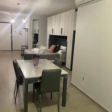 Elles Con Parcheggio Interno Bed & Breakfast Barletta