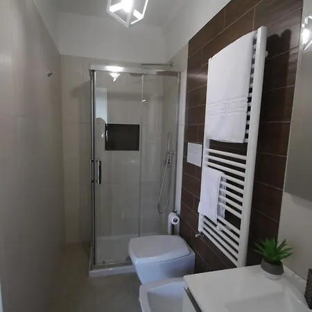 Elles Con Parcheggio Interno Bed & Breakfast Barletta