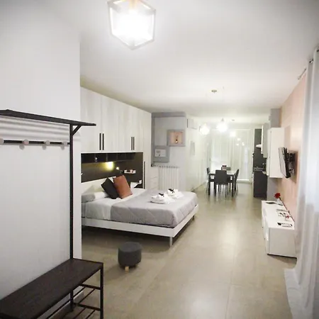 Elles Con Parcheggio Interno Bed & Breakfast Barletta