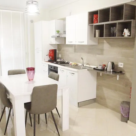 Elles Con Parcheggio Interno Bed & Breakfast