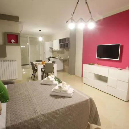 Elles Con Parcheggio Interno Barletta