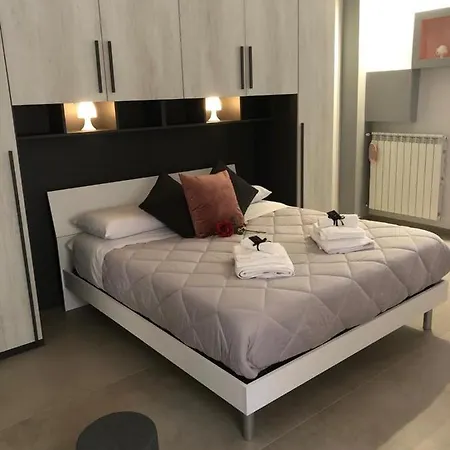 Elles Con Parcheggio Interno Barletta