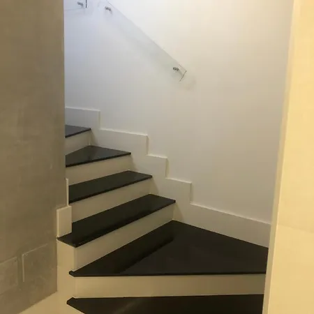 Elles Con Parcheggio Interno Отель типа 