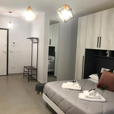 Elles Con Parcheggio Interno Barletta