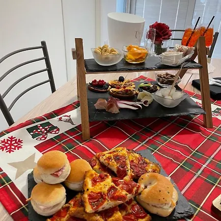 Elles Con Parcheggio Interno E Ricarica Auto Elettrica Couette-café 4*