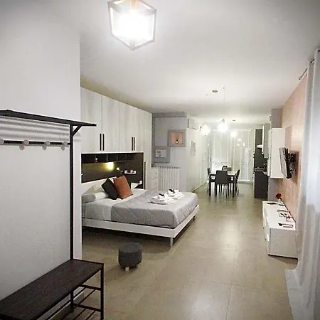 Elles Con Parcheggio Interno Bed & Breakfast