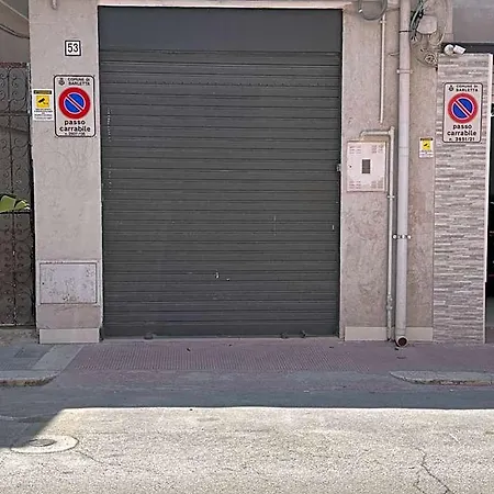 Elles Con Parcheggio Interno E Ricarica Auto Elettrica Barletta