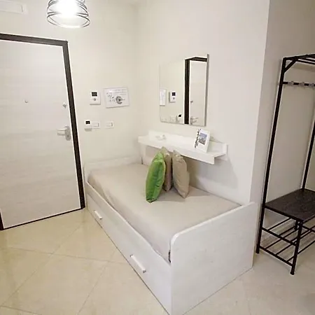 Elles Con Parcheggio Interno E Ricarica Auto Elettrica Couette-café 4*