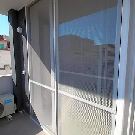 Bed & Breakfast Elles Con Parcheggio Interno E Ricarica Auto Elettrica Barletta