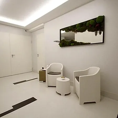 Elles Con Parcheggio Interno E Ricarica Auto Elettrica Couette-café 4*