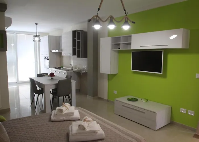 Elles Con Parcheggio Interno بارليتا