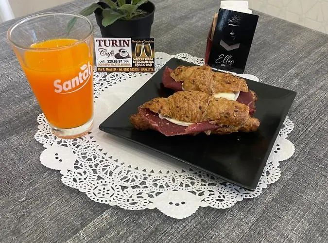 فندق مبيت وإفطار Elles Con Parcheggio Interno 4*